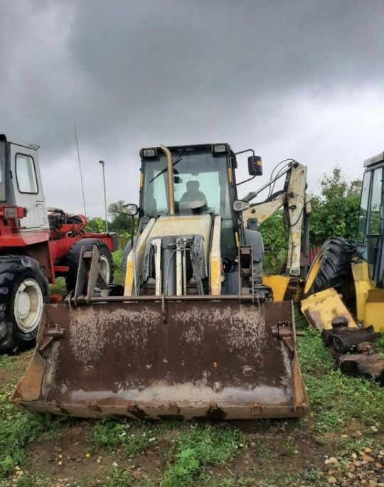 Fermec Terex 820 dezmembrez traktorgraver for deler