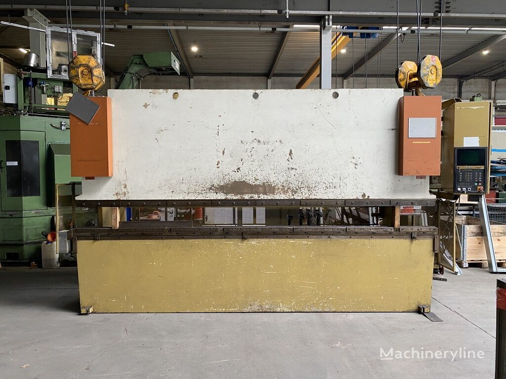 Beyeler CNC platebøyemaskin