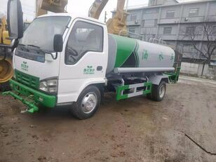ISUZU used good condition watering car lastebil med vannspreder